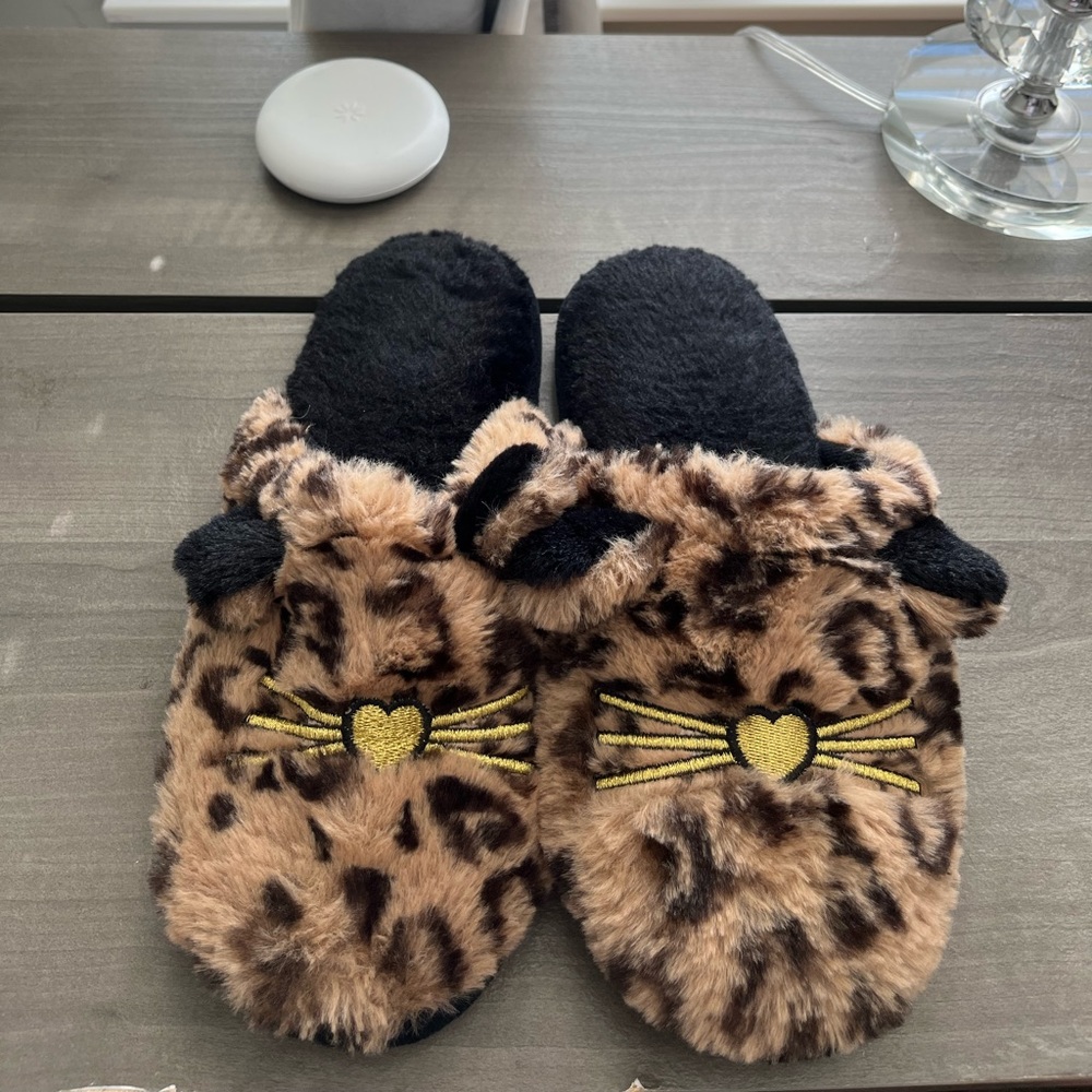Dearfoams Women’s Slippers Size Large